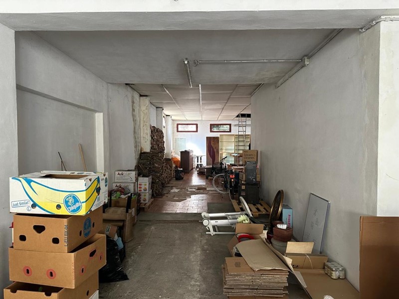 Capannone in Vendita a Cortemaggiore, 75'000€, 150 m²