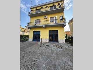 Trilocale in Vendita a Roma, zona VILLAGGIO PRENESTINO, 149'000€, 70 m²