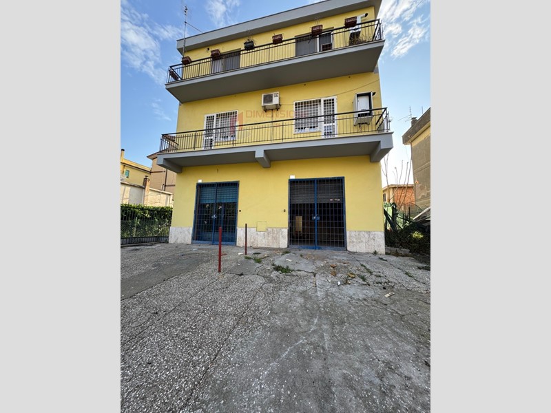 Immobile commerciale in Vendita a Roma, zona VILLAGGIO PRENESTINO, 69'000€, 70 m²