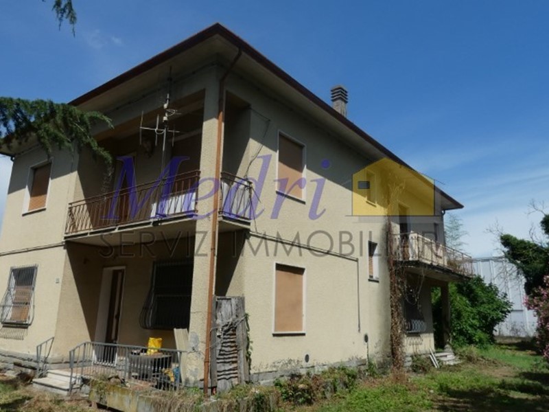 Casa Indipendente in Vendita a Cesena, zona Pievesentina, 240'000€, 340 m², con Box