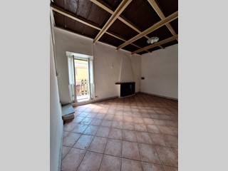 Casa Indipendente in Vendita a Rignano Flaminio, 45'000€, 120 m²