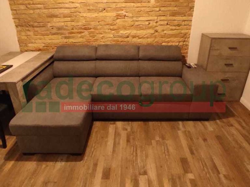 Quadrilocale in Vendita a Livorno, zona Porta a Mare, 240'000€, 120 m²