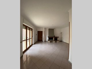 Appartamento in Vendita a Mentana, 190'000€, 130 m²