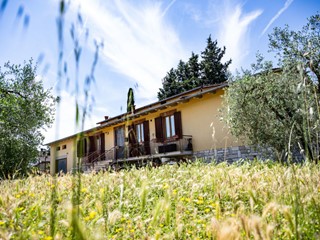 Casa Indipendente in Vendita a Rapolano Terme, 300'000€, 250 m², con Box