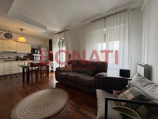 Quadrilocale in Vendita a La Spezia, zona Periferia Est, 215'000€, 90 m², arredato