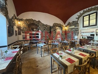 Attività commerciale in Vendita a La Spezia, zona Centro, 99'000€, 100 m², arredato