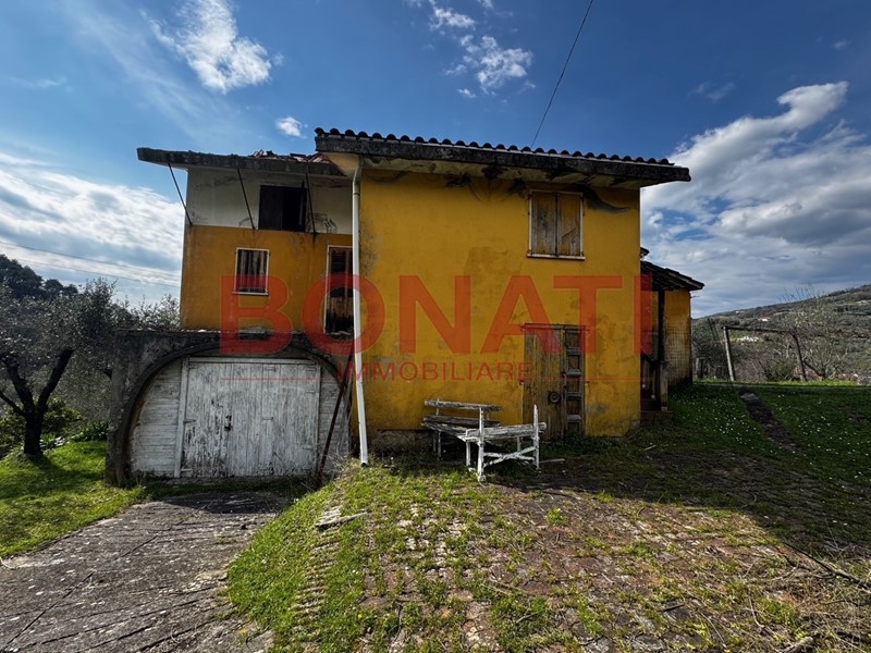 Casa Indipendente in Vendita a Luni, 220'000€, 210 m²