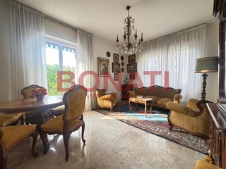 Quadrilocale in Vendita a La Spezia, zona Centro, 250'000€, 104 m², arredato
