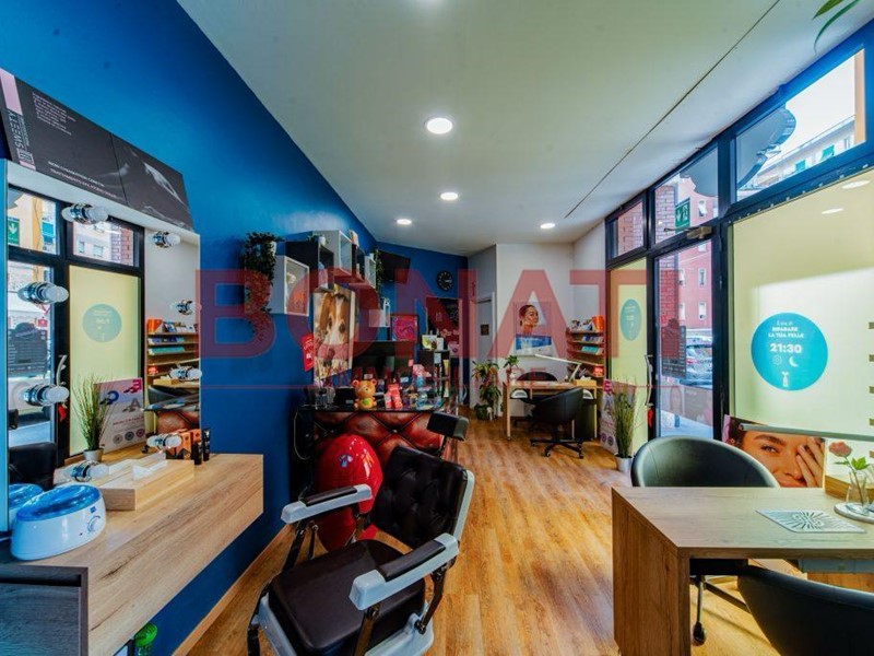 Attività commerciale in Vendita a La Spezia, zona Periferia Nord Ovest, 35'000€, 100 m², arredato