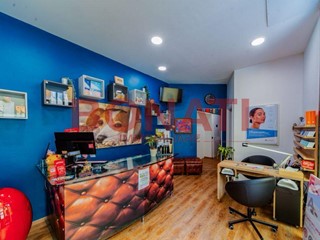 Attività commerciale in Vendita a La Spezia, zona Periferia Nord Ovest, 35'000€, 100 m², arredato