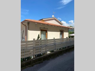 Casa Indipendente in Vendita a Camaiore, zona Lido di Camaiore, 320'000&euro;, 70 m²