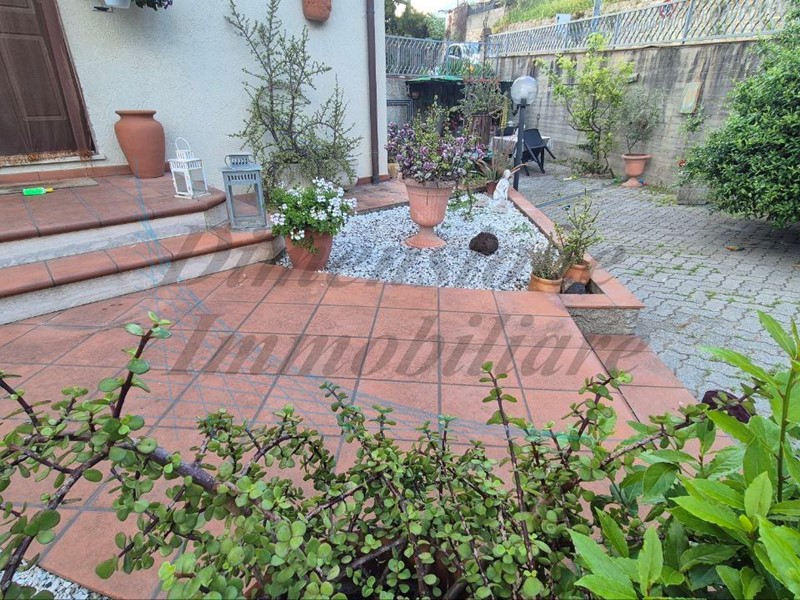 Casa Semi Indipendente in Vendita a Rosignano Marittimo, 260'000€, 100 m², con Box
