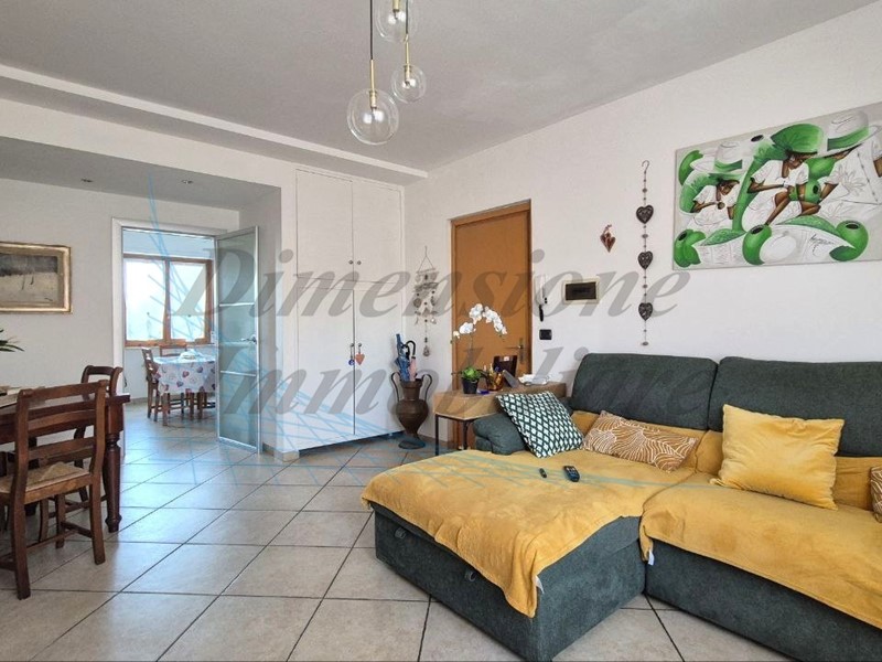 Quadrilocale in Vendita a Rosignano Marittimo, zona Rosignano Solvay, 175'000€, 75 m²