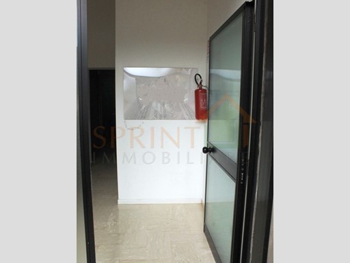 Ufficio in Vendita a Monopoli, 104'000€, 87 m²