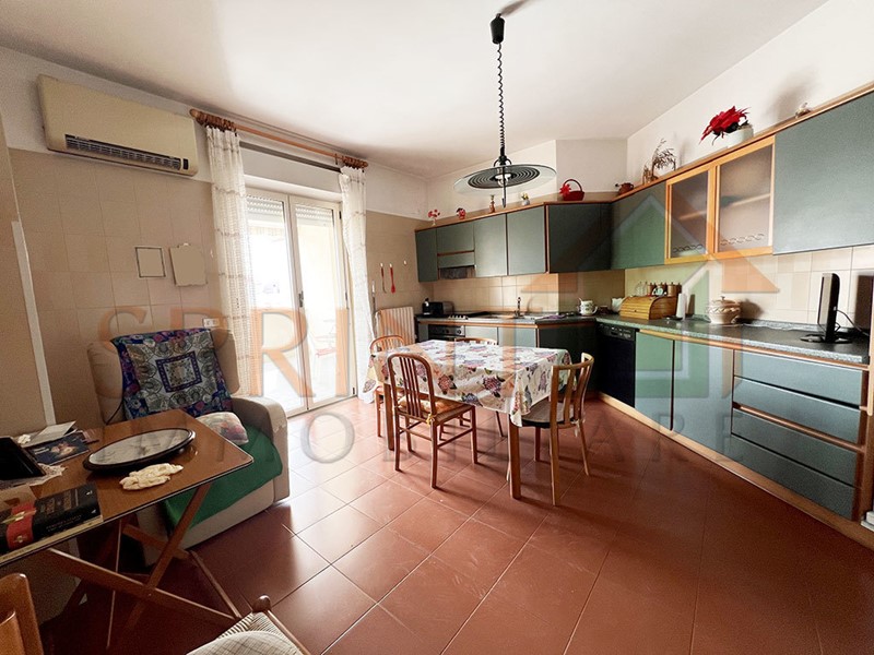 Quadrilocale in Vendita a Monopoli, 280'000€, 143 m², con Box