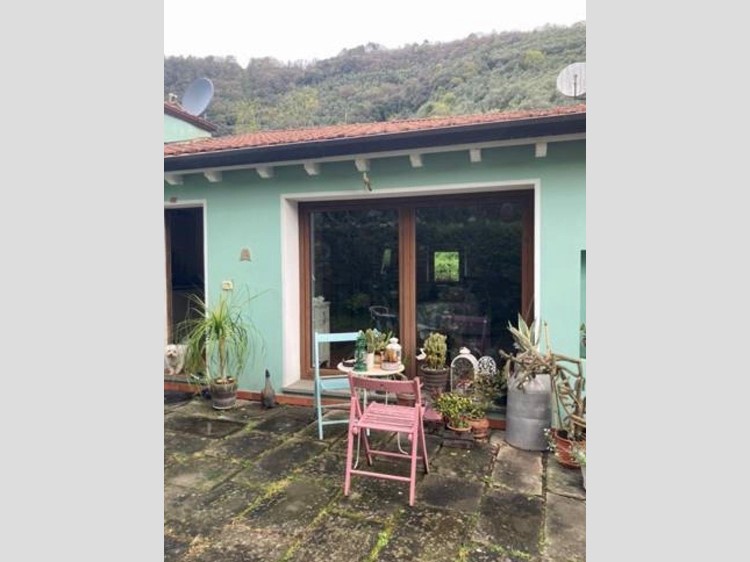 Casa Semi Indipendente in Vendita a Ameglia, 230'000&euro;, 120 m²