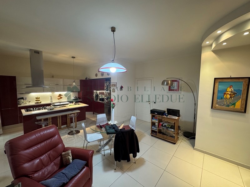 Appartamento in Vendita a Bari, 385'000€, 210 m²