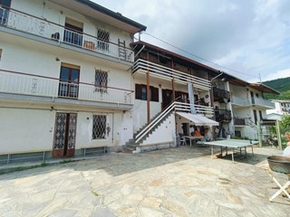 Casa Indipendente in Vendita a Rocca Canavese, 119'000€, 270 m²