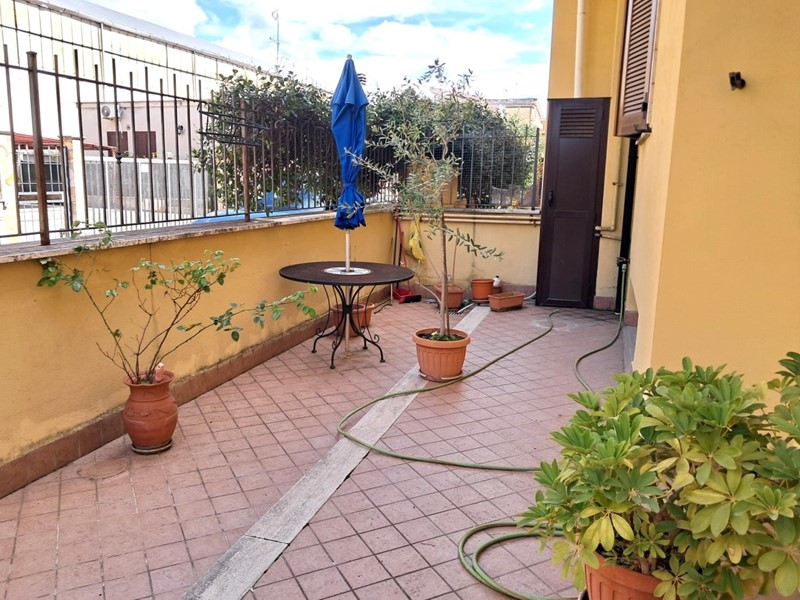 Trilocale in Vendita a Tivoli, zona Tivoli Terme, 196'000&euro;, 110 m², con Box