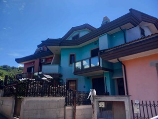 Quadrilocale in Vendita a Guidonia Montecelio, zona La Botte, 189'000€, 80 m²