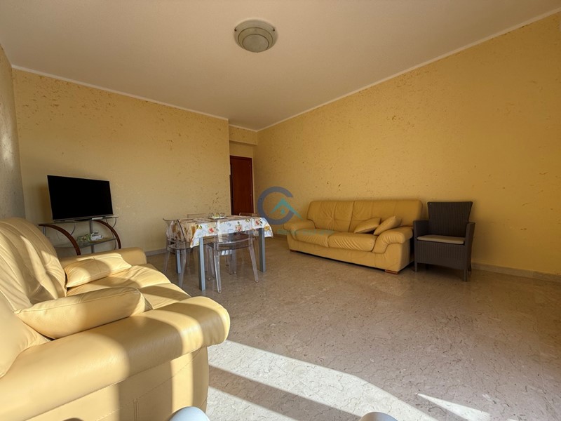 Trilocale in Affitto a Catanzaro, zona Porto, 650&euro;, 100 m², arredato