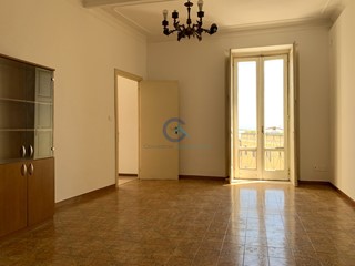 Trilocale in Affitto a Catanzaro, zona Centro storico, 450&euro;, 100 m²