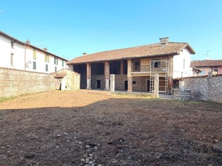 Casa Indipendente in Vendita a Borgosatollo, 505 m²