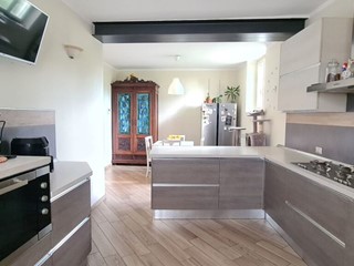 Casa Indipendente in Vendita a Cazzago San Martino, 259'000€, 250 m², con Box