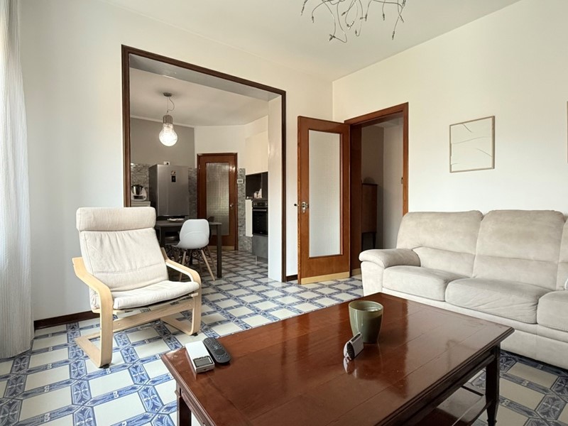 Casa Indipendente in Vendita a Lumezzane, 465'000€, 608 m², con Box