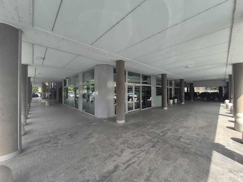 Immobile commerciale in Vendita a Brescia, 1'190'000€, 500 m², con Box