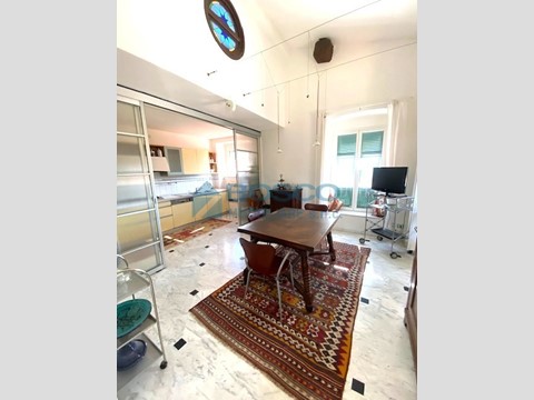 Appartamento in Vendita a Sarzana, zona Sarzana, 275'000€, 150 m²