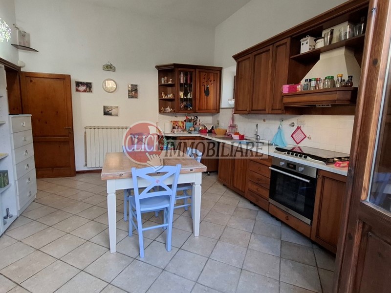 Trilocale in Vendita a Dicomano, 130'000€, 70 m²