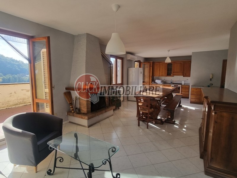 Quadrilocale in Vendita a Borgo San Lorenzo, 195'000€, 95 m²