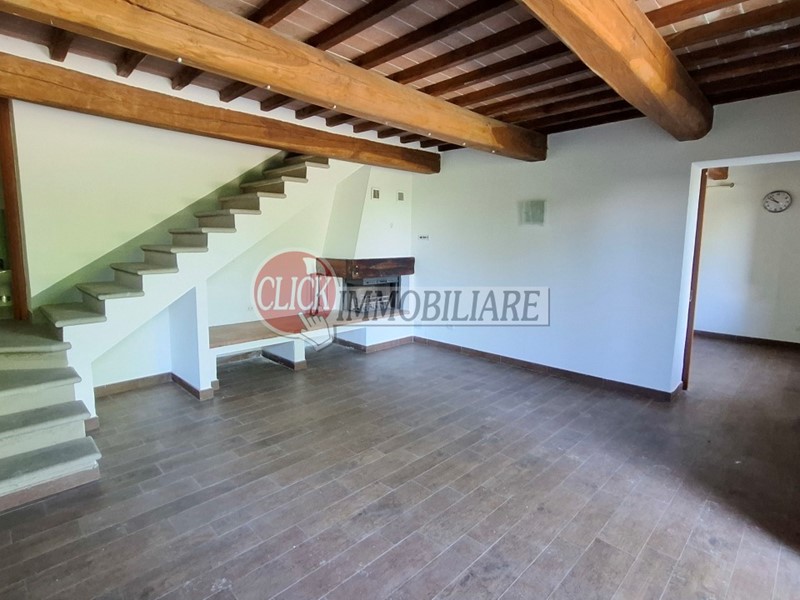Casa Indipendente in Vendita a Vicchio, 210'000€, 100 m²
