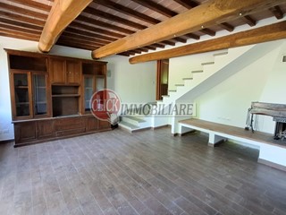 Casa Indipendente in Vendita a Vicchio, 210'000€, 100 m²