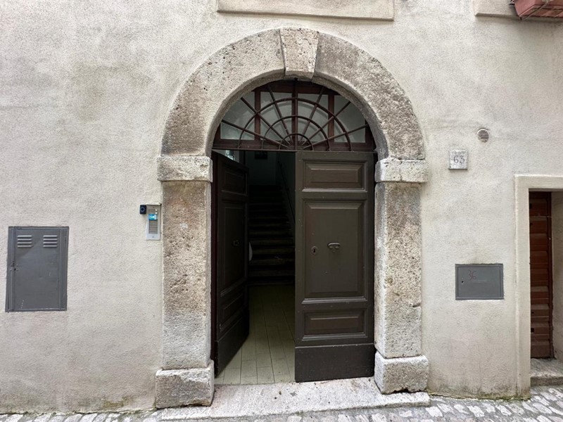 Appartamento in Vendita a Filacciano, 175'000€, 234 m²