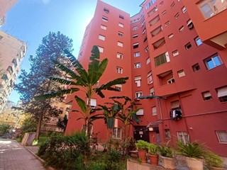 Trilocale in Vendita a Roma, zona Don Bosco, 169'000€, 70 m²