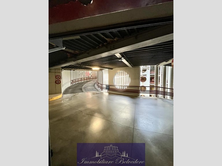 Box in Affitto a Firenze, zona Duomo, 400€, 13 m²