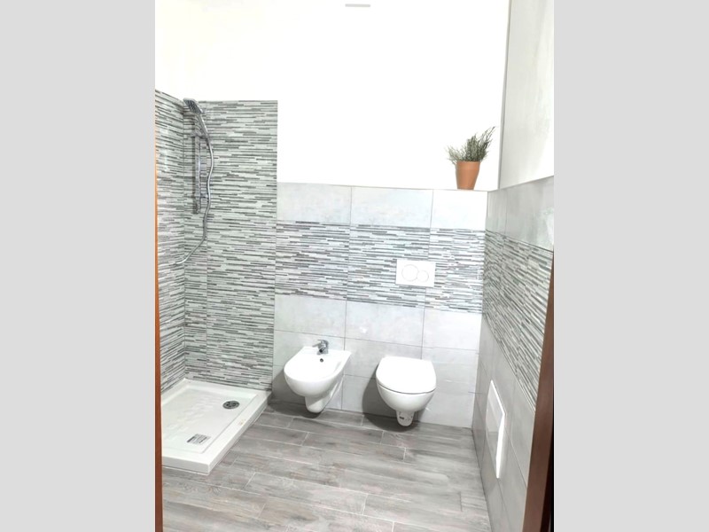 Immobile commerciale in Affitto a Sassari, 1'400€, 120 m²