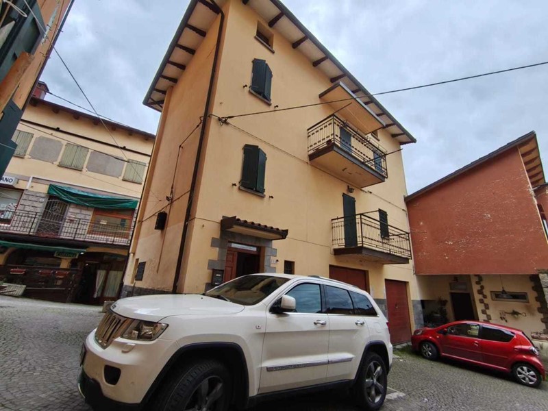 Appartamento in Vendita a Loiano, 170'000€, 145 m², con Box