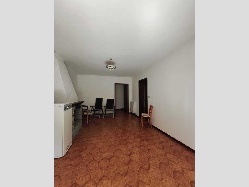 Trilocale in Vendita a Loiano, 48'000€, 65 m²