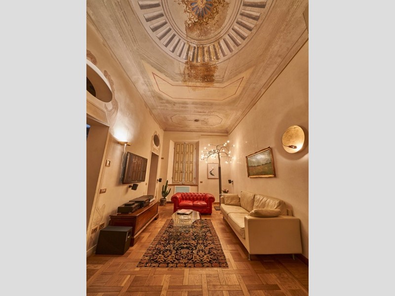 Appartamento in Vendita a Reggio Emilia, zona Centro storico, 580'000€, 160 m², con Box