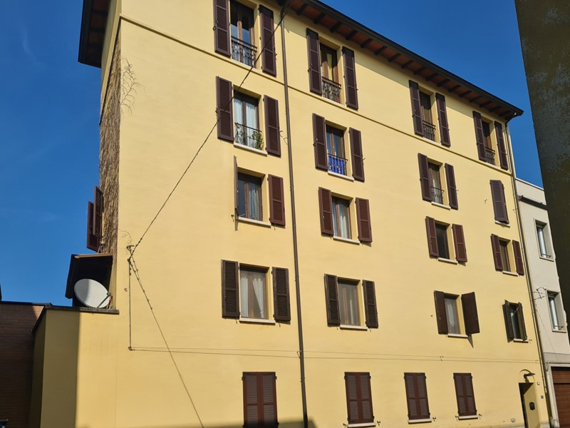 Appartamento in Vendita a Reggio Emilia, zona Centro storico, 350'000€, 144 m², arredato, con Box