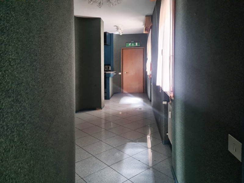 Ufficio in Affitto a Reggio Emilia, zona Centro storico, 1'000&euro;, 115 m²