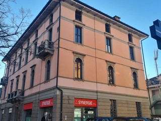 Ufficio in Affitto a Reggio Emilia, zona San Pietro, 1'400&euro;, 130 m²