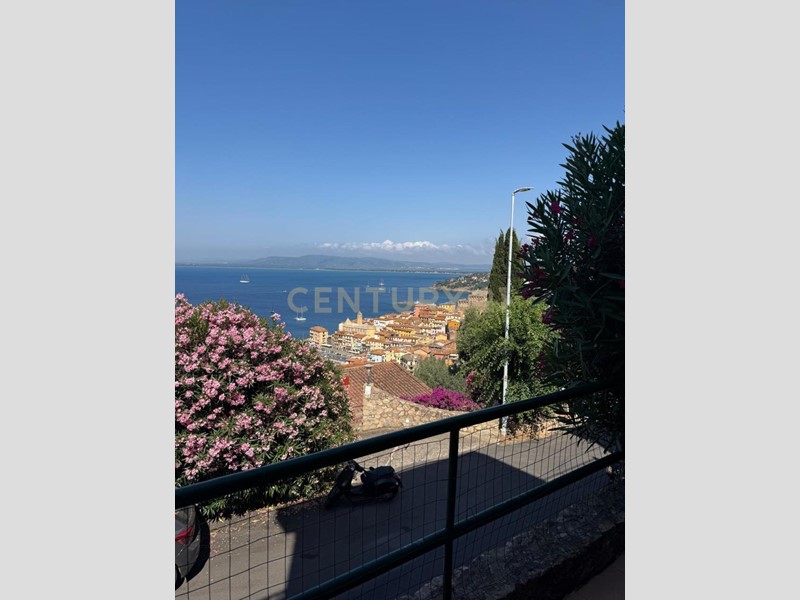 Trilocale in Vendita a Monte Argentario, zona Porto Santo Stefano, 300'000€, 72 m²