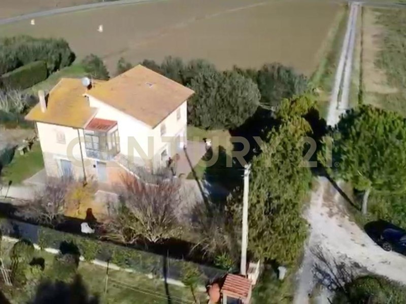 Casa Indipendente in Vendita a Grosseto, 310'000€, 90 m², arredato, con Box