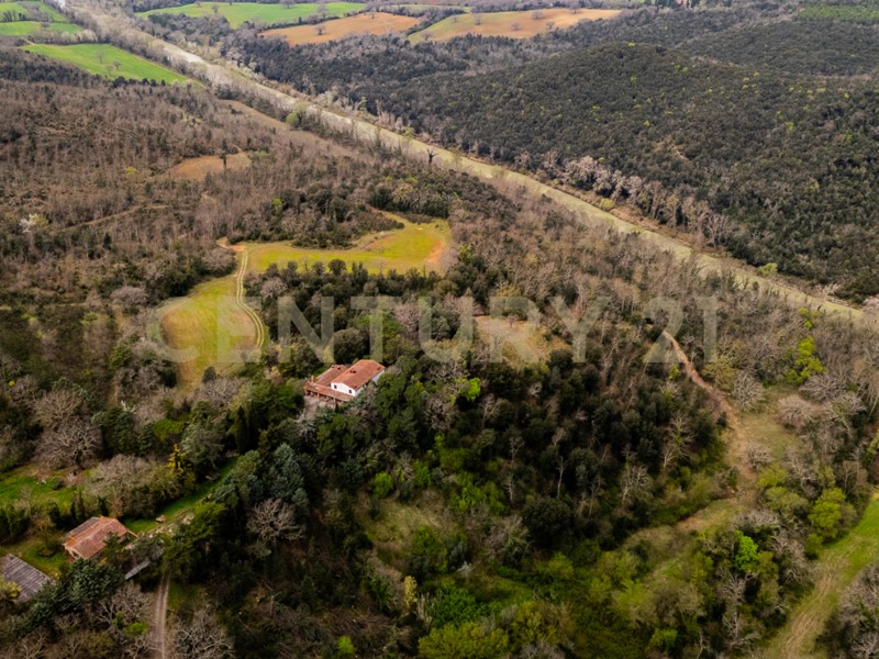Casa Indipendente in Vendita a Cinigiano, 750'000€, 324 m², arredato, con Box