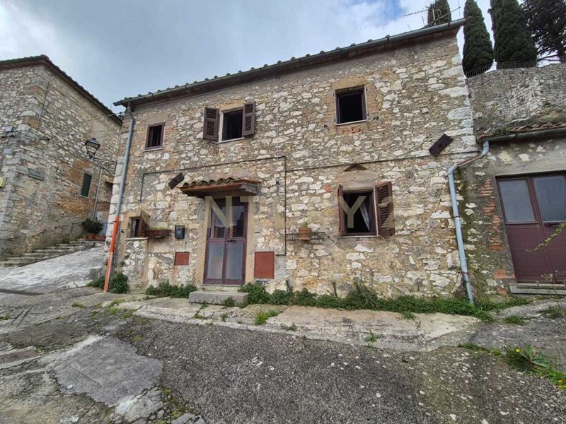 Casa Indipendente in Vendita a Semproniano, 42'000€, 93 m², arredato