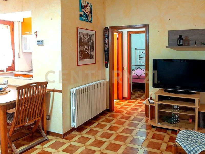 Bilocale in Vendita a Castiglione d'Orcia, 50'000€, 50 m², arredato